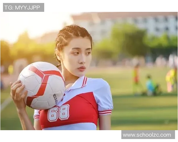 足球明星与足球宝贝的浪漫故事揭示了运动场上的爱情与魅力 足球明星与足球宝贝的浪漫故事揭示了运动场上的爱情与魅力